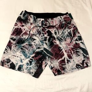 Lululemon Men’s Lined Short Size 36